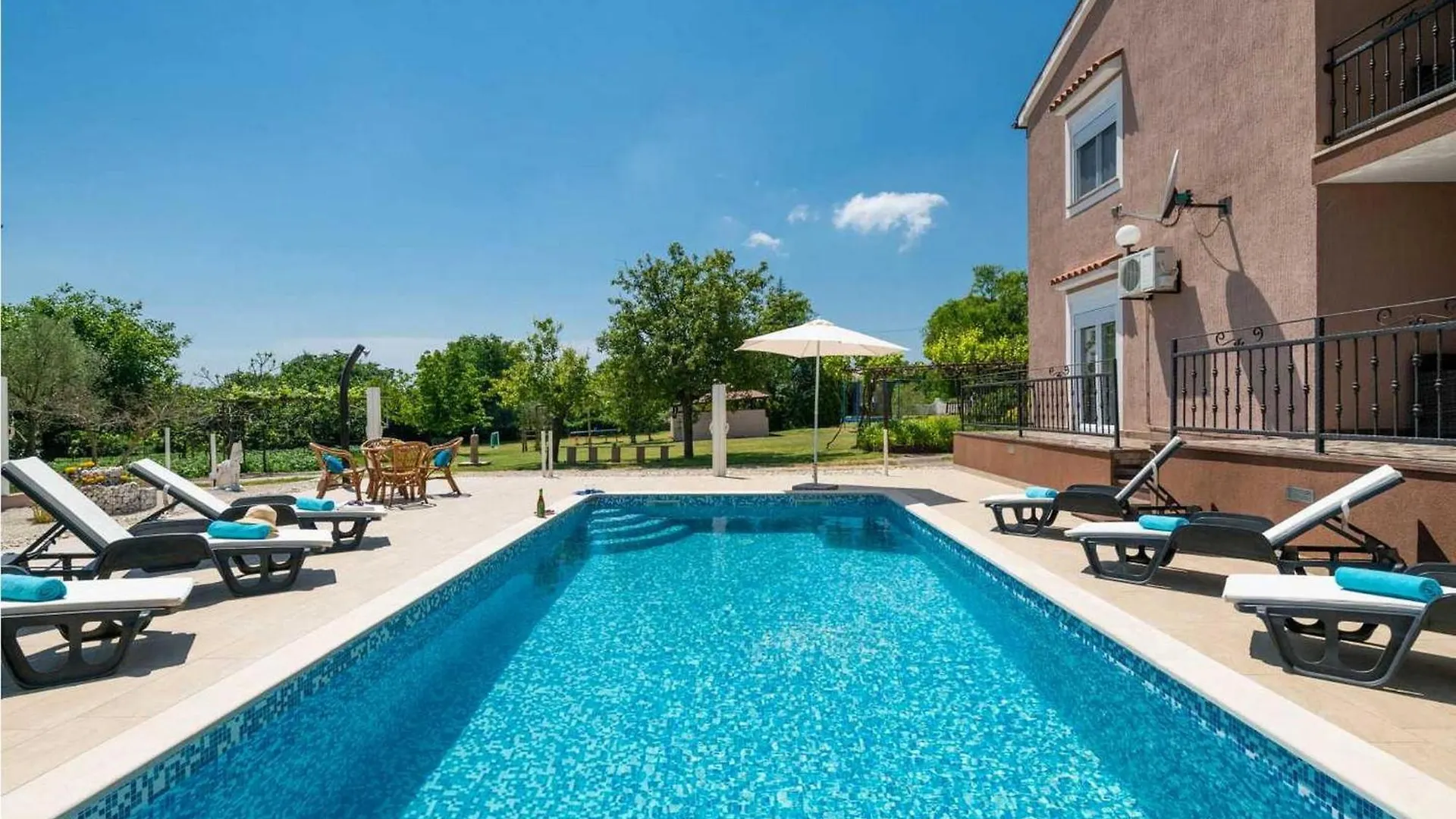 Villa Lara Hreljići